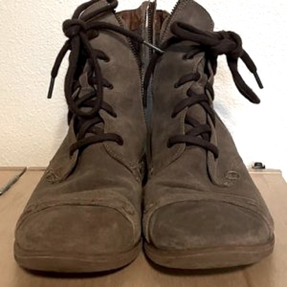 Born Devina Ankle Boots